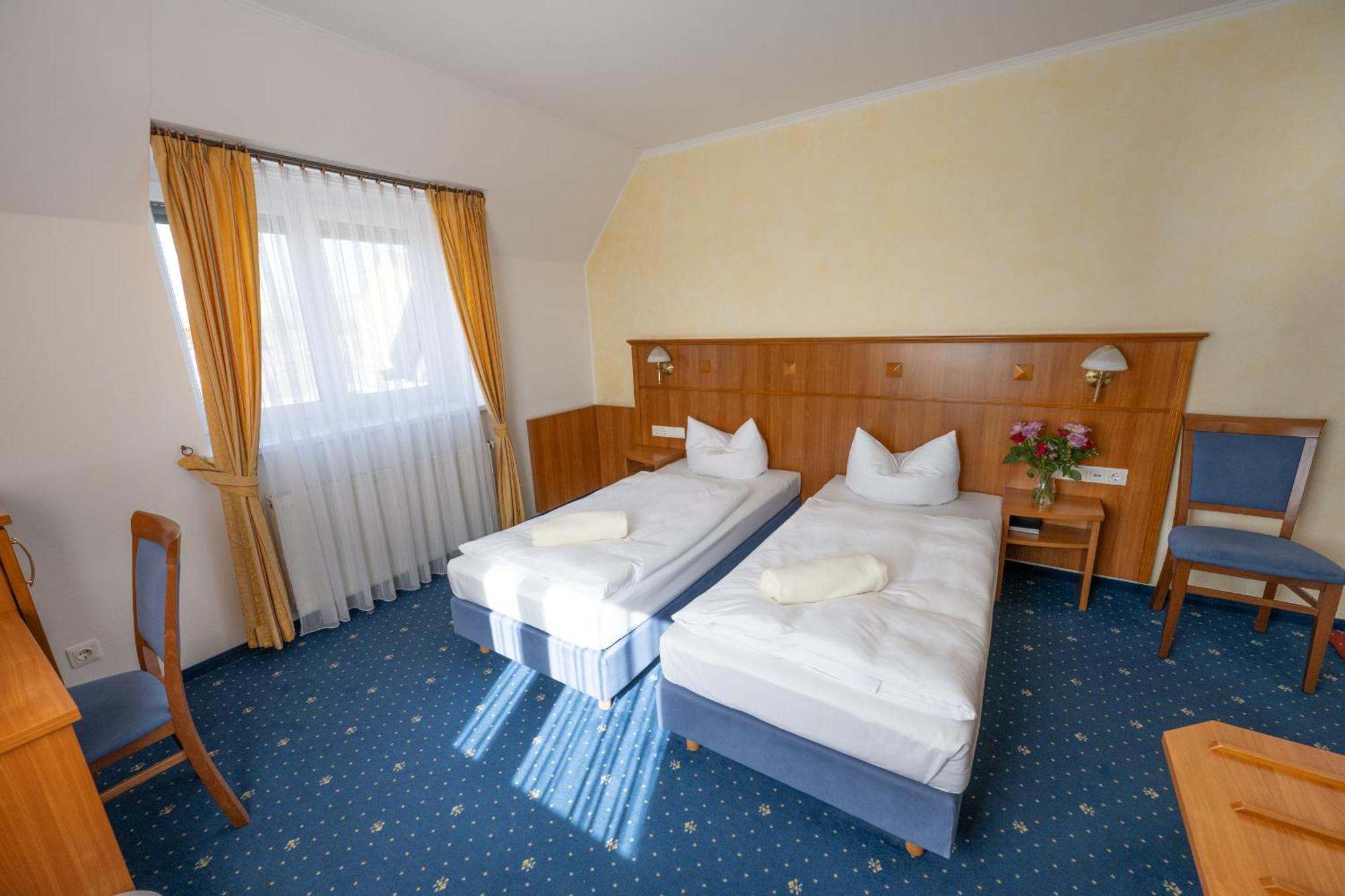 Hotel Haslbach Fgz Zeitlarn Exterior photo